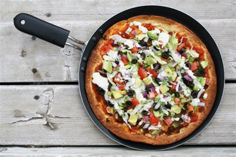 vegetarian-taco-pizza-cheap-recipe-blog image