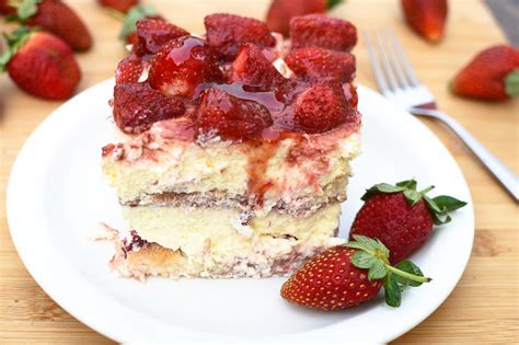strawberry-tiramisu-hadias-lebanese-cuisine image