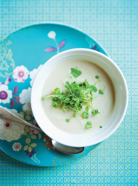 cream-of-jerusalem-artichoke-and-celeriac-soup image