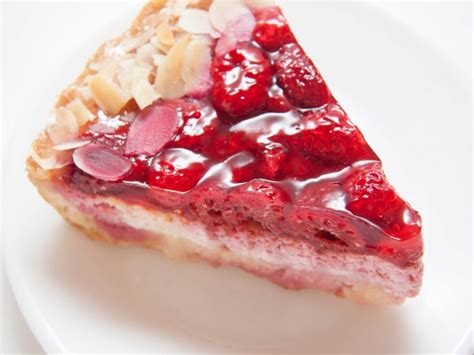 amish-raspberry-cream-pies-recipe-cdkitchencom image