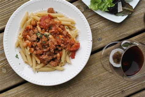 sausage-cannellini-and-tomato-ragout-weekly-menu image