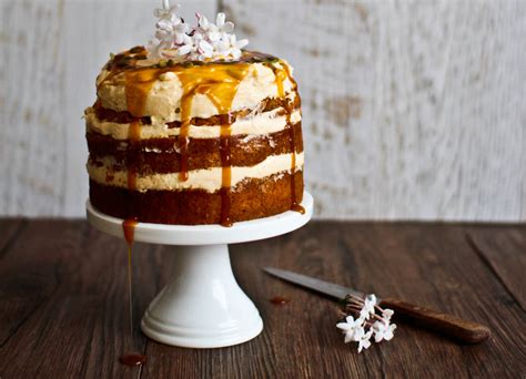 pumpkin-spice-cake-with-whipped-cream-cheese image