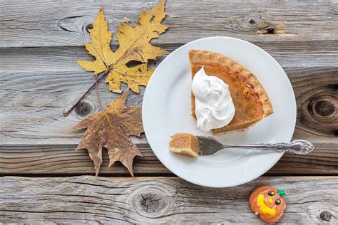 maple-cream-pie-traditional-sweet-pie-from-vermont image