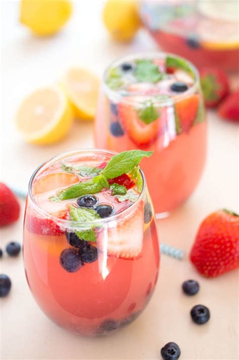 spiked-berry-lemonade-10-minutes-chef-savvy image