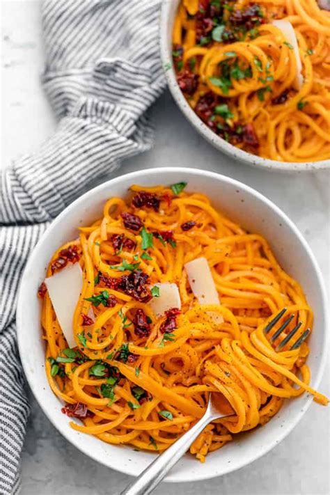 butternut-squash-noodles-feelgoodfoodie image