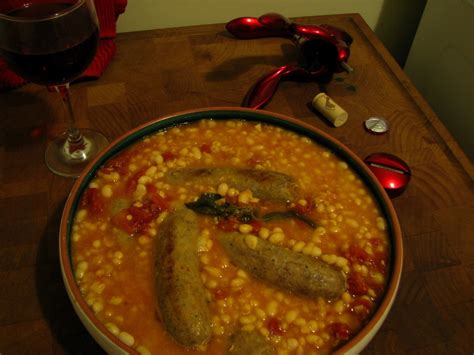 sausages-with-white-beans-in-tomato-sauce image