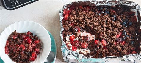 chocolate-strawberry-crumble-ninja-test-kitchen image
