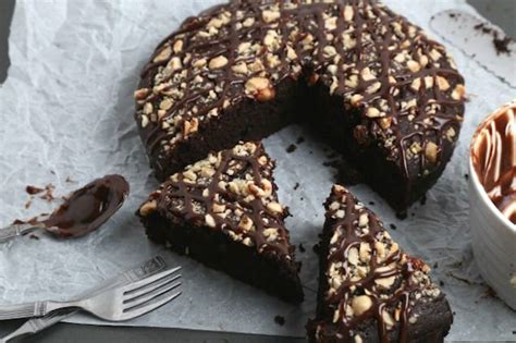 simple-coffee-chocolate-cake-with-hazelnuts image