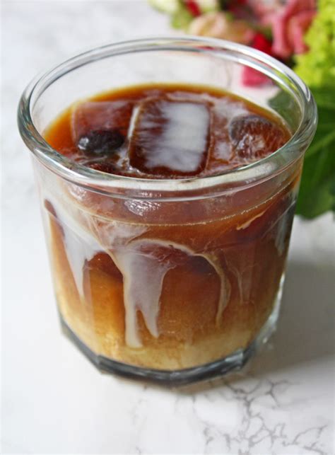 vegan-coffee-recipes-cold-brew-iced-caf-au-lait image