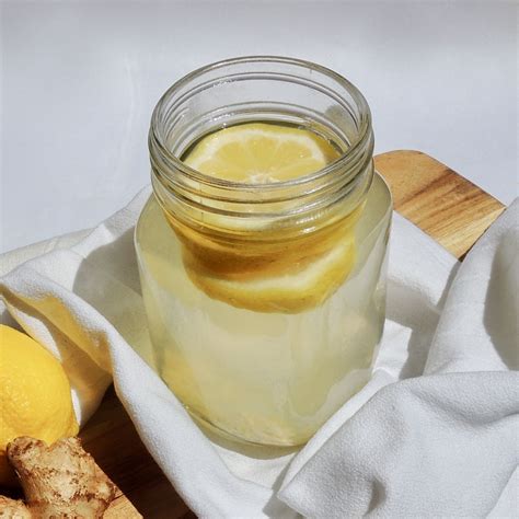 morning-routine-lemon-ginger-and-garlic-water image