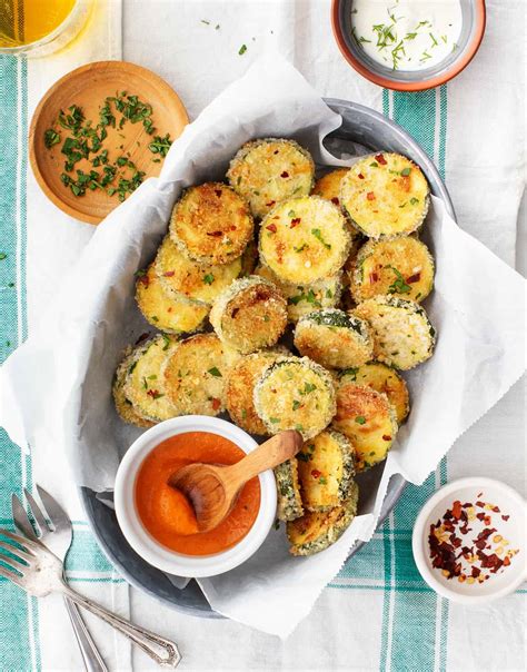 baked-zucchini-chips-recipe-love image