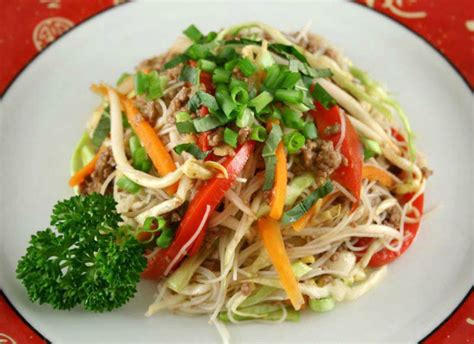 chow-mein-recipes-beef-chow-mein-recipe-the image