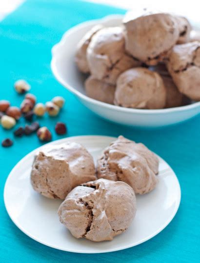 hazelnut-latte-chocolate-meringue-cookies-tasty image