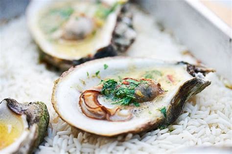 grilled-oysters-recipe-simply image