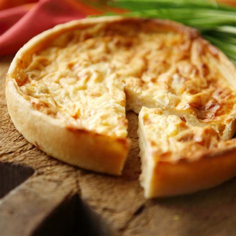 cheesy-brunch-quiche-recipe-frigo-cheese image