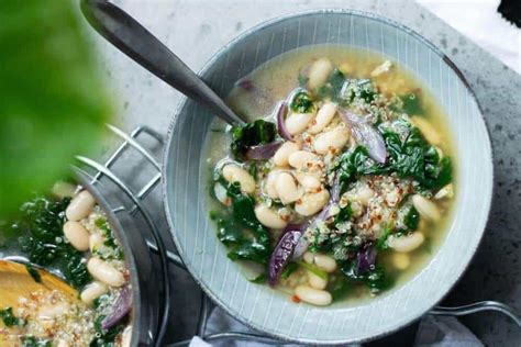 hearty-spinach-quinoa-white-bean-soup image