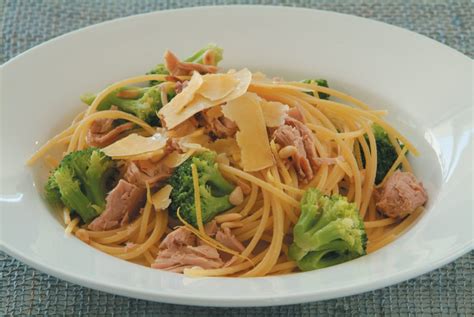 spaghetti-with-tuna-lemon-and-broccoli-healthy image