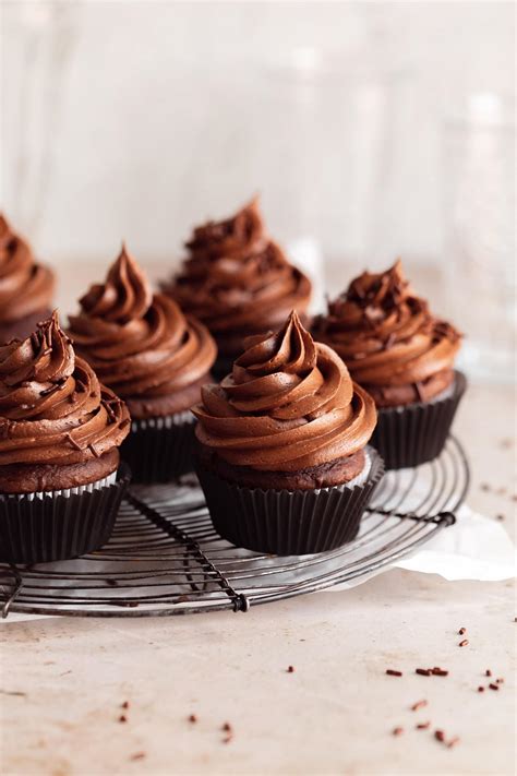 perfect-chocolate-buttercream-broma-bakery image