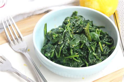 buttered-wilted-spinach-with-garlic-and-lemon-bite-on image