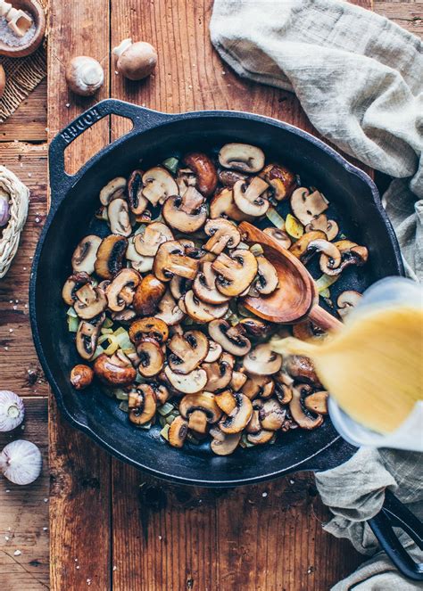 vegan-mushroom-stroganoff-best-easy-recipe-bianca image