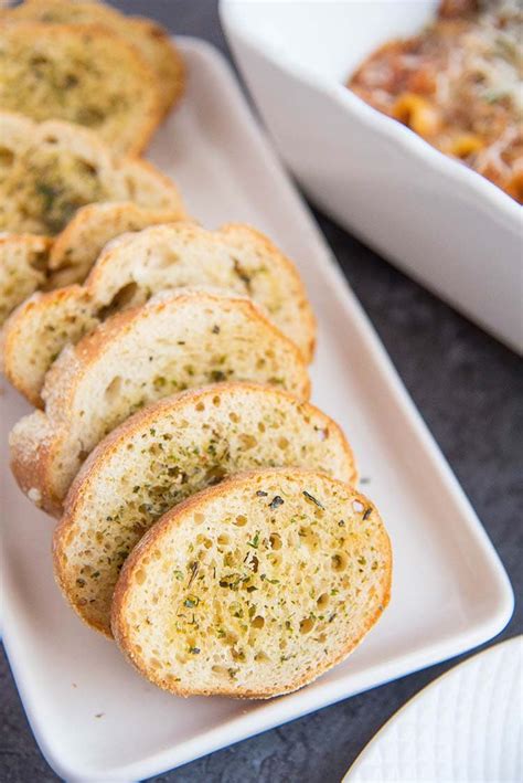easy-garlic-bread-toast-courtneys-sweets image
