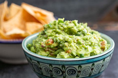 the-best-guacamole-recipe-simply image