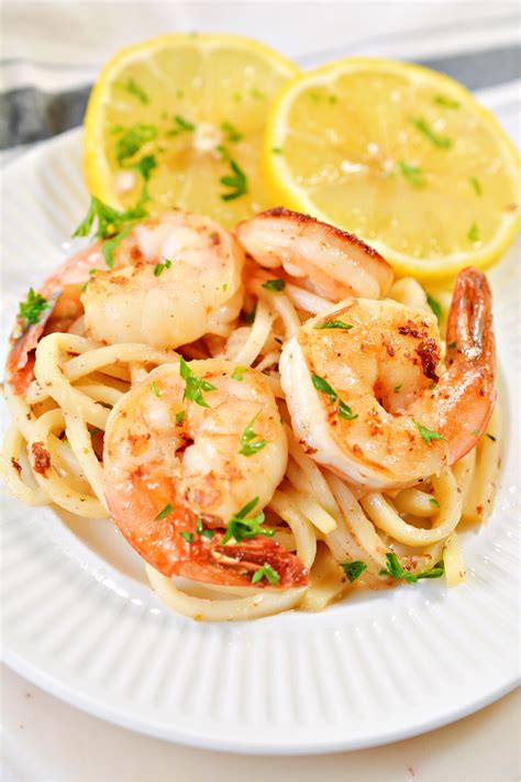 easy-keto-shrimp-scampi-with-garlic-cream-sauce image