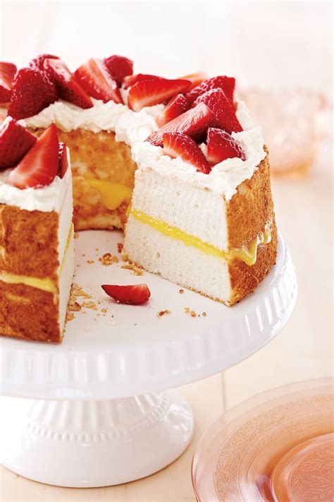 angel-food-cake-with-lemon-curd-and-mascarpone image