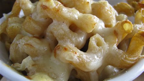 lightened-up-four-cheese-mac-and-cheese-how image