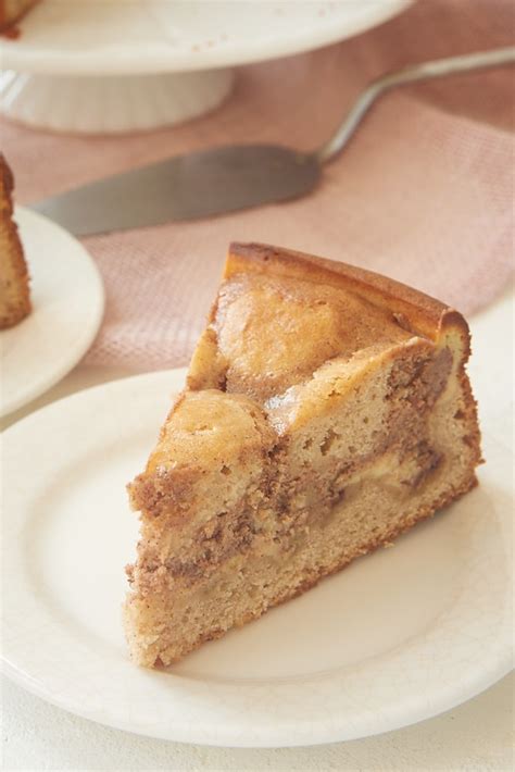 cinnamon-roll-cream-cheese-coffee-cake-bake-or-break image