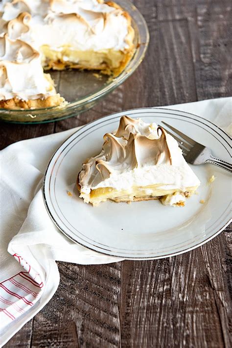 banana-cream-pie-recipe-like-grandmas-dine-and-dish image