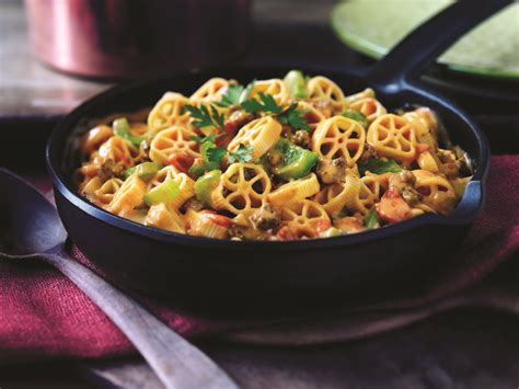 spicy-salsa-beef-pasta-recipe-cook-with-campbells image