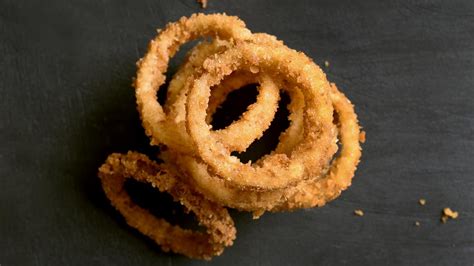 onion-rings-recipe-recipe-rachael-ray-show image