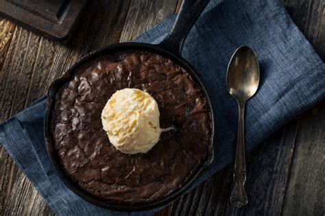 how-to-make-the-best-skillet-brownies-in-cast-iron image