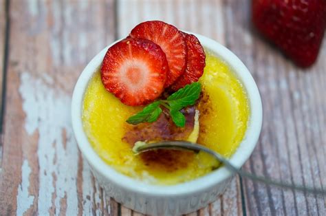 creme-brulee-with-fresh-berries-delicious-meets-healthy image