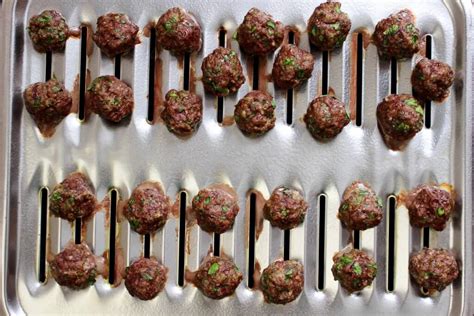 baked-mini-meatballs-mom-to-mom-nutrition image