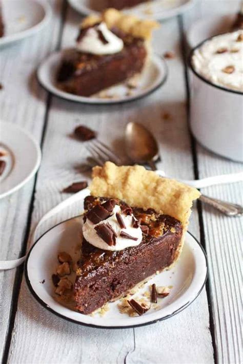 how-to-bake-boozy-pies-and-8-recipes-worth-trying image