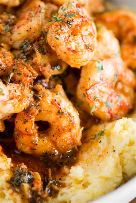 shrimp-and-grits-recipe-self-proclaimed-foodie image