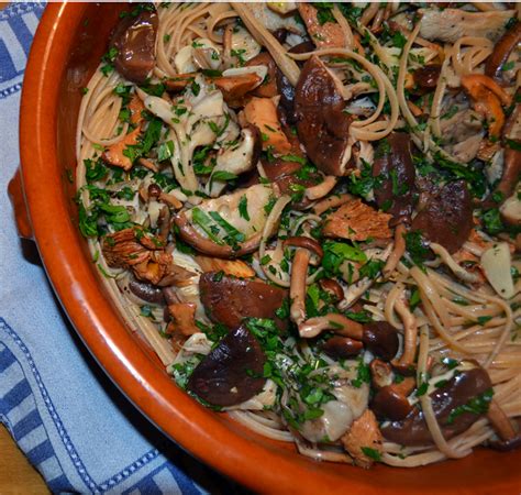 pasta-with-wild-mushrooms-labellasorella image