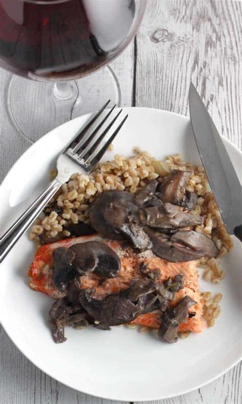 grilled-salmon-with-mushroom-sauce-cooking-chat image