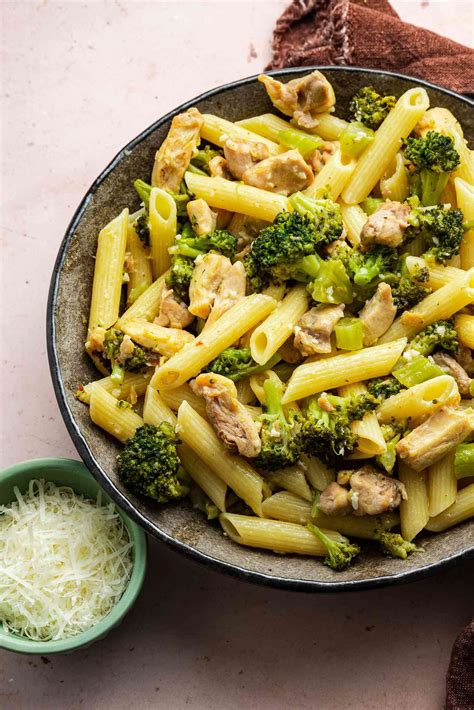 chicken-and-broccoli-pasta-recipe-simply image