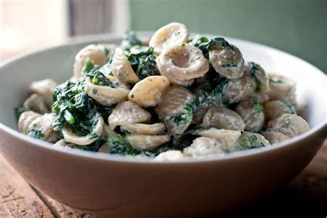 pasta-with-walnut-sauce-and-broccoli-raab-the-new image