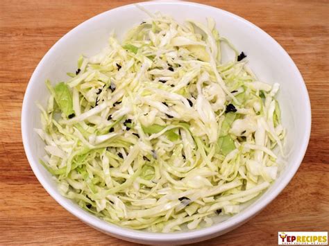 salatet-malfouf-lebanese-cabbage-salad image
