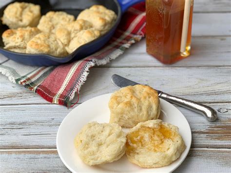 homemade-skillet-biscuit-recipe-southern-style image