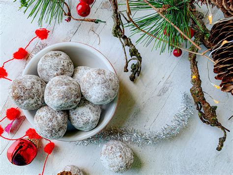 no-bake-gingerbread-rum-balls-not-entirely-average image