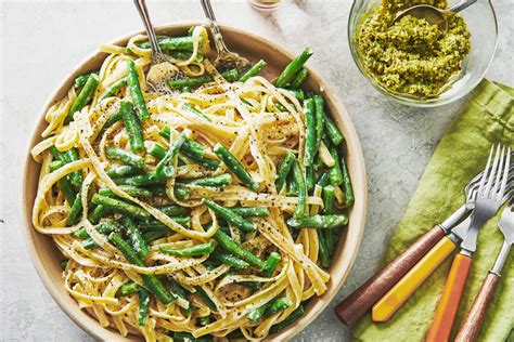 fettuccine-alfredo-with-green-beans-and-tapenade-the image