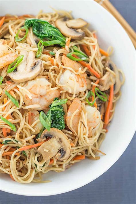 stir-fried-chinese-noodles-with-shrimp-savory image