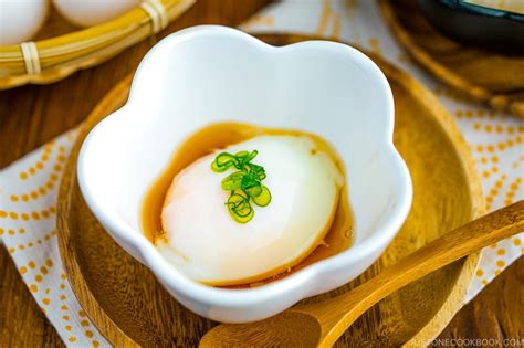 onsen-tamago-hot-spring-eggs-温泉卵-just-one image