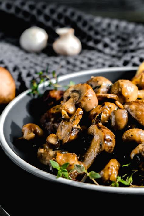 creamy-garlic-mushrooms-the-delicious-spoon image