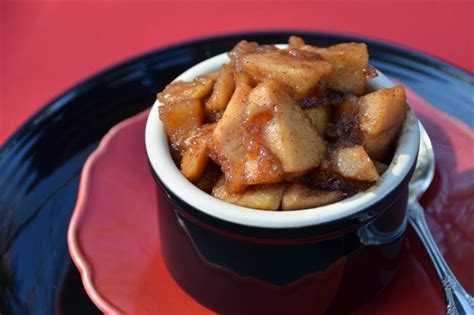 slow-cooker-caramelized-apples-butteryum-a image